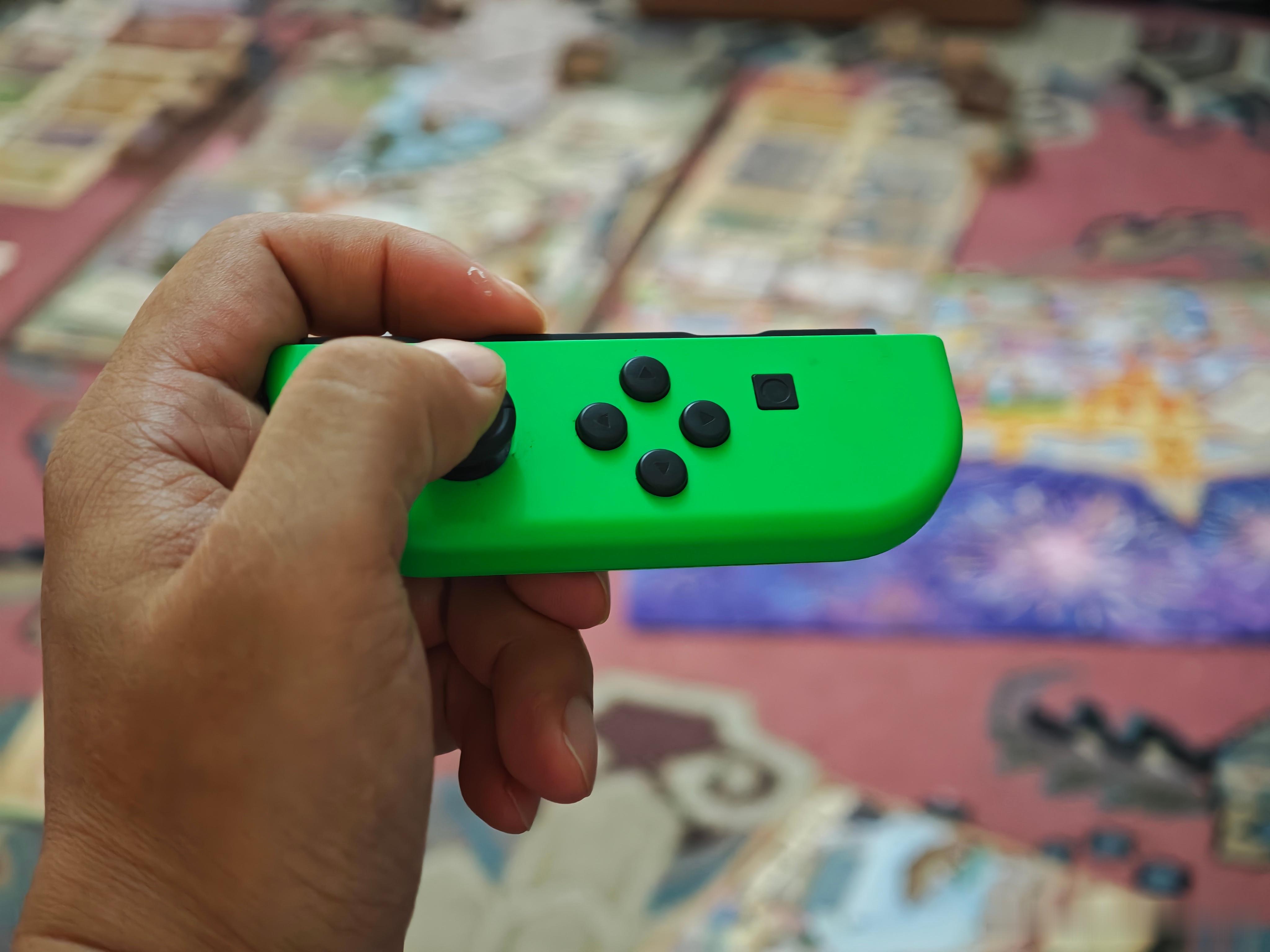 暑假合家欢，四个手柄，四个人一起玩switch2真不错​​​