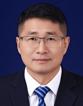 甘肃省平凉市主要领导班子：•市委副书记、市长：白振海•市委常委、常务副