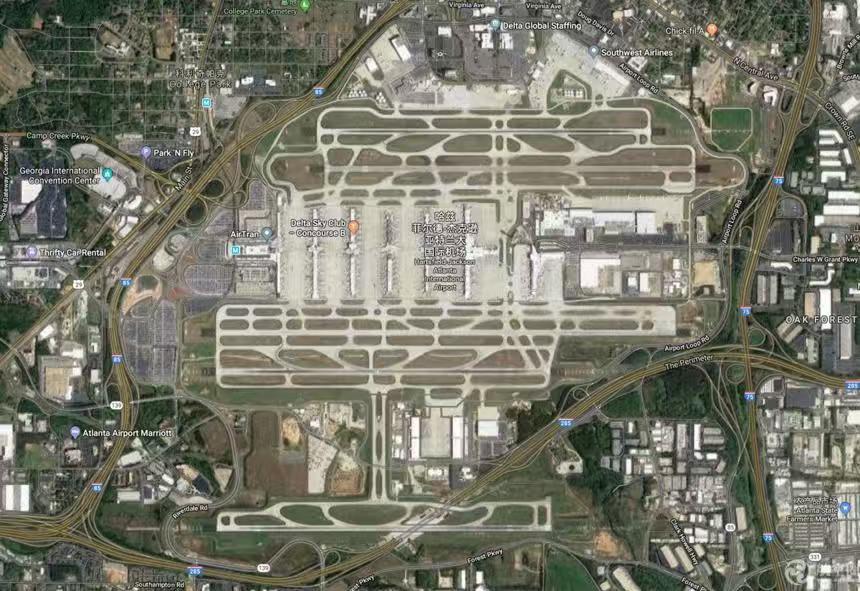 美国大机场亚特兰大机场被安检堵住了，排队需要153分钟（6个多小时）。要排队是