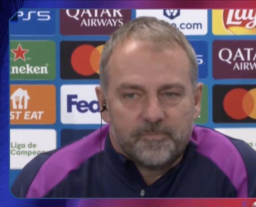 问：你看了皇家马德里的失利比赛吗？弗里克：没看。我当时在床上，收到了一条信息，