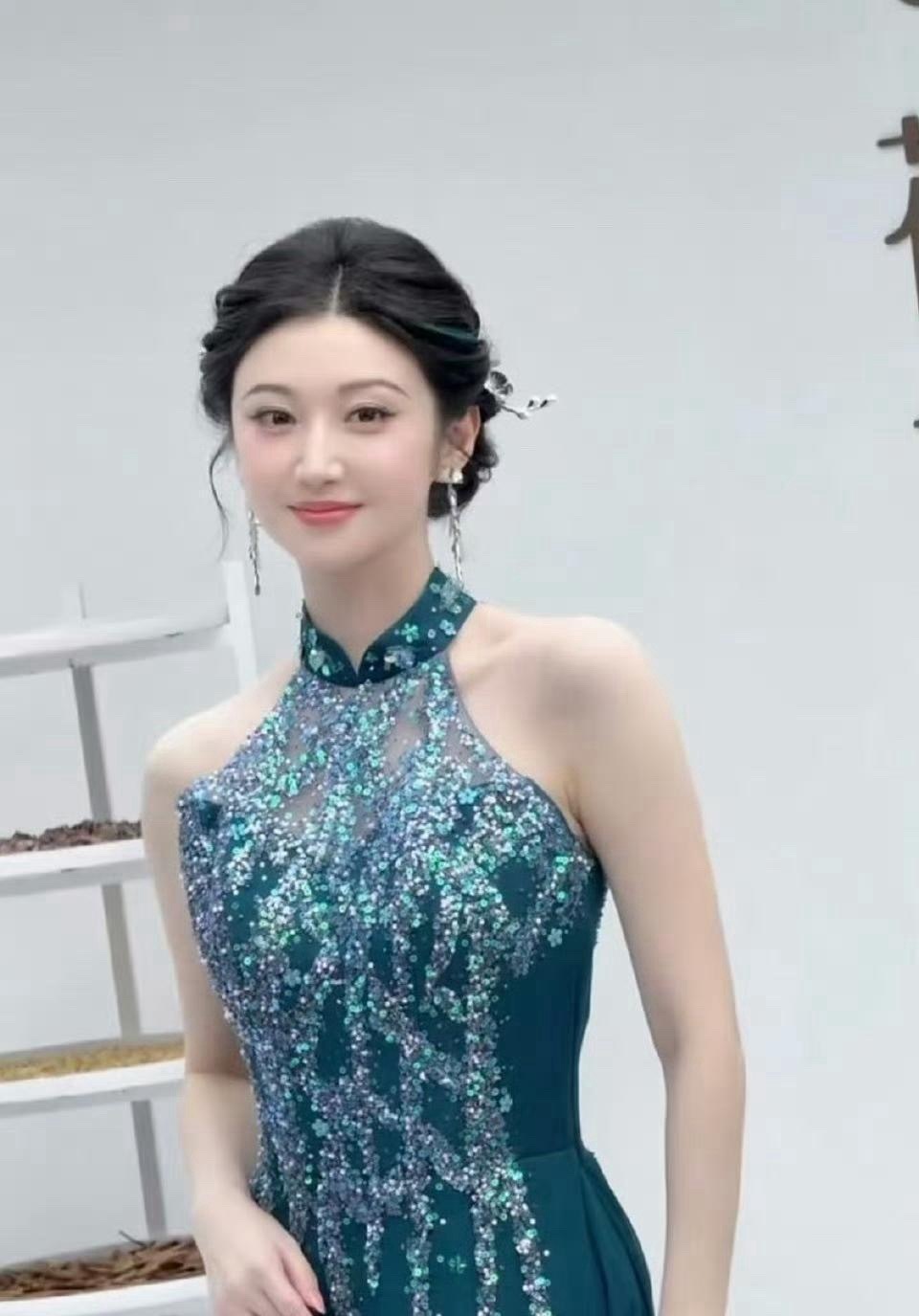 景甜这个挑染，真真是点睛之笔，太惊艳了！