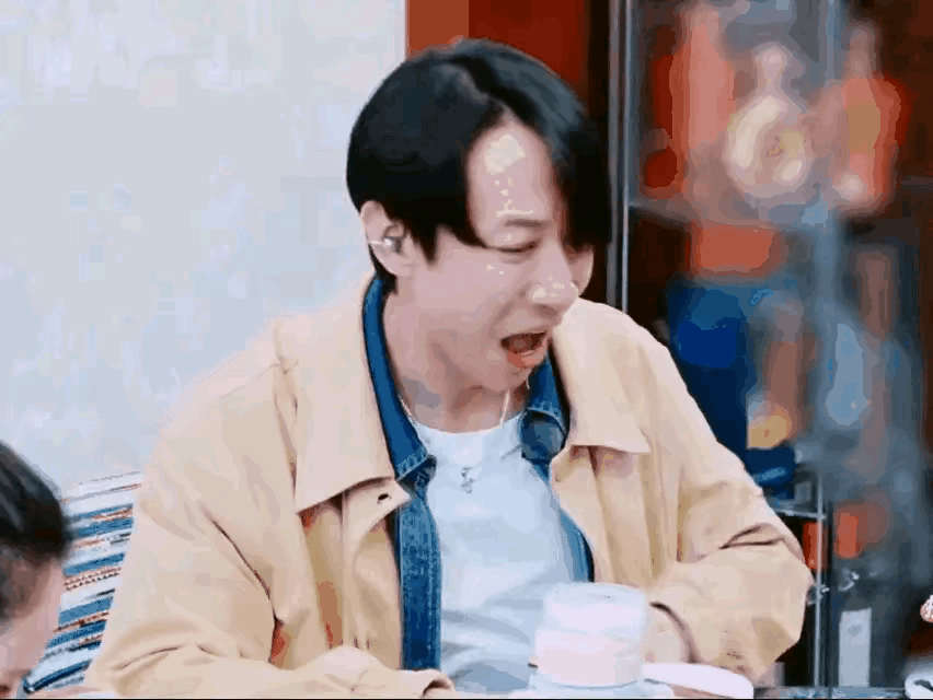 至少高云翔长得帅，至少高云翔有洁癖，至少高云翔不油腻，至少高云翔不缺