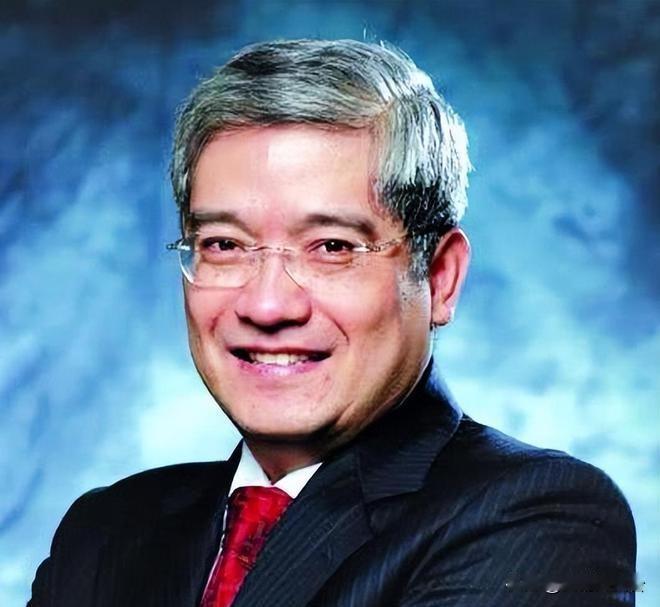 卢麒元老师说：“有负债很正常，没必要焦虑。整个大环境就这样，你没钱是正常的，负债