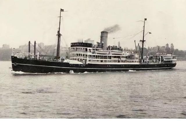 1949年1月，中统特务头子叶秀峰把自己私藏的2700多根金条交给儿子，让他带去