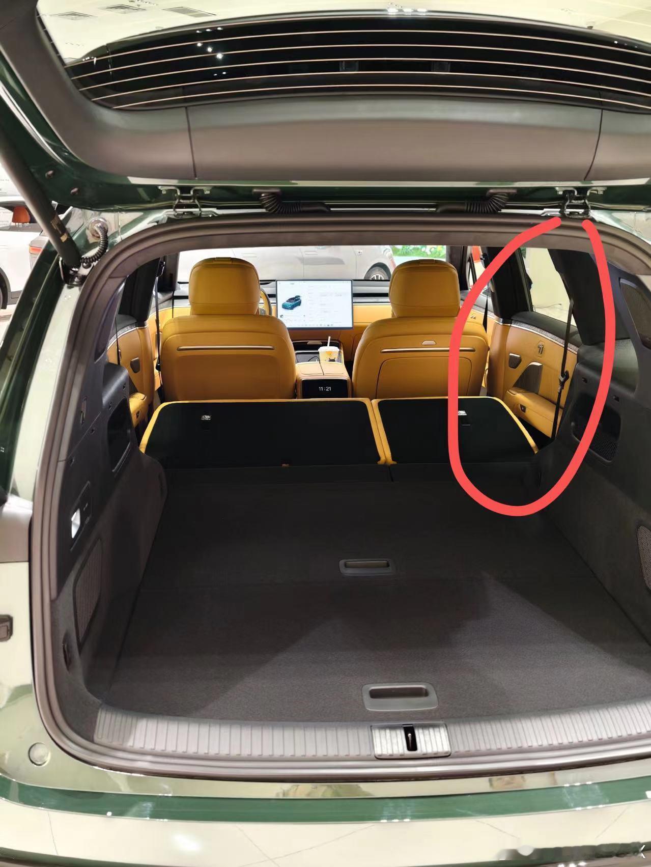 提问：图三是什么车🙋♂️新能源汽车抽象汽车商业评论