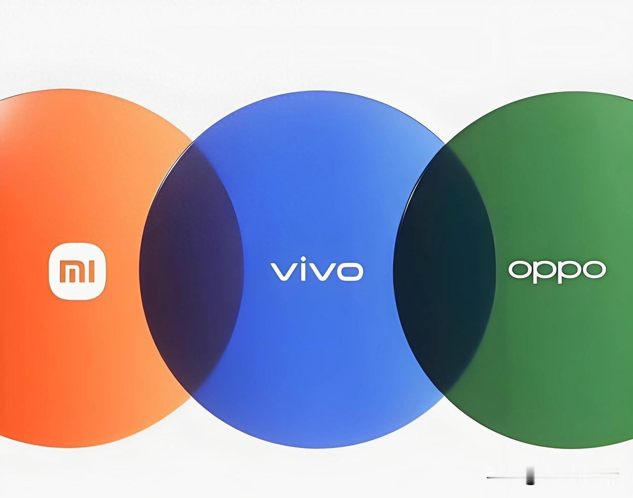 今日，有数码博主表示，小米、OPPO、vivo的超大杯算是各有特色。小米17