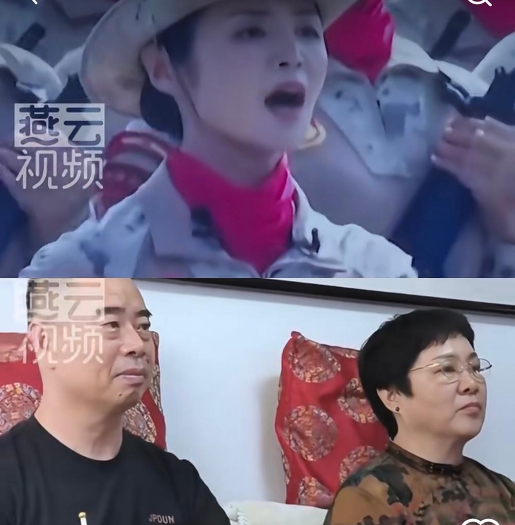 原来是保定的妹子，女兵方阵的领队英姿飒爽巾帼不让须眉，父母坐在电视机前看到一