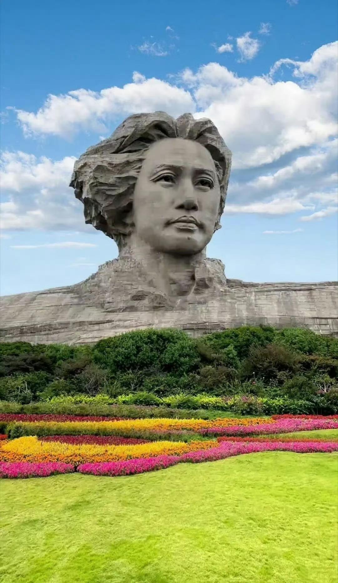 我为什么会对毛主席崇拜佩服得五体投地？任谁都想不到，我彻底敬佩毛主席，并不是从