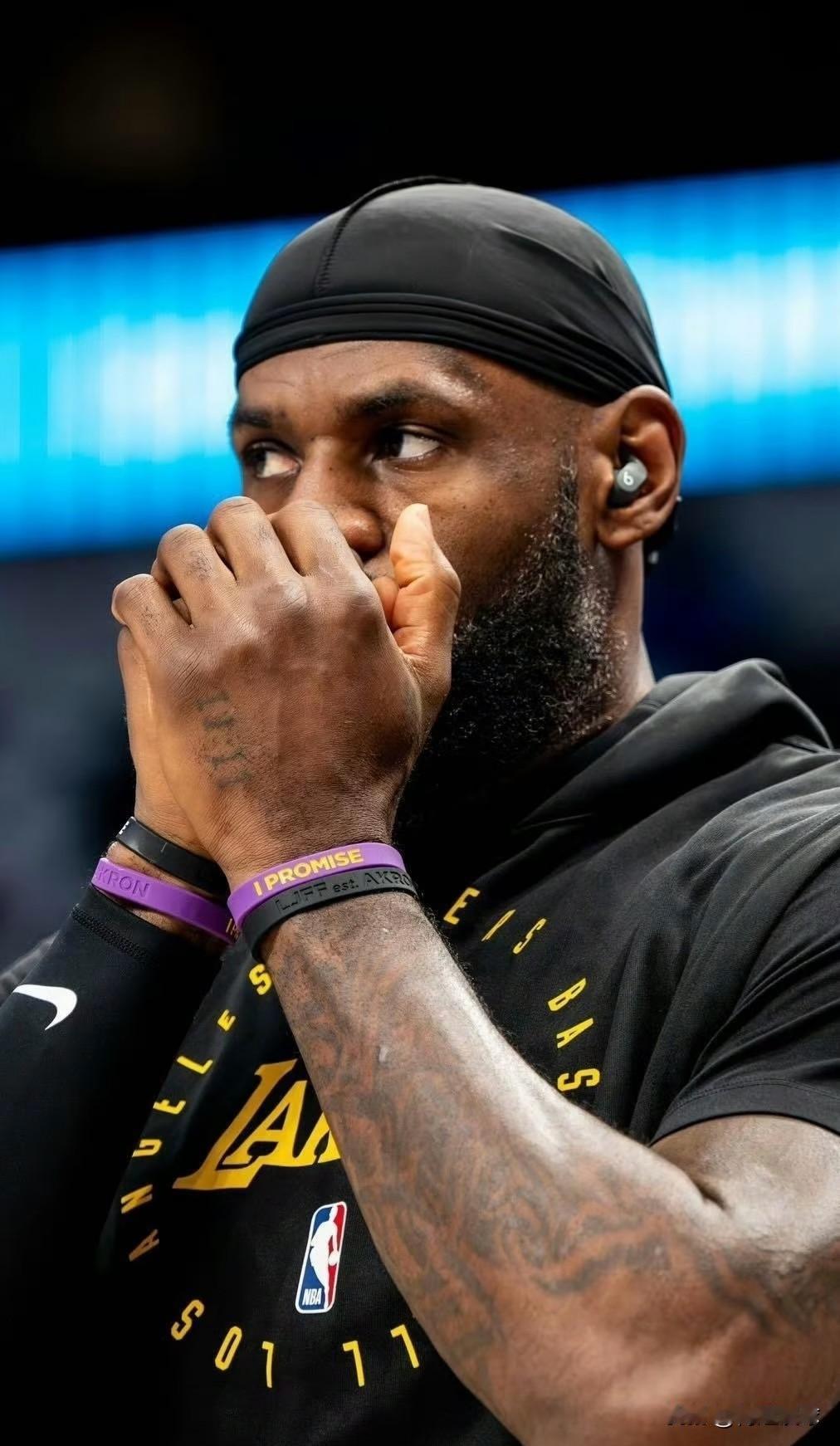 湖人队44场常规赛过后，队内赛季总得分排名一览：01、东契奇，36场，120