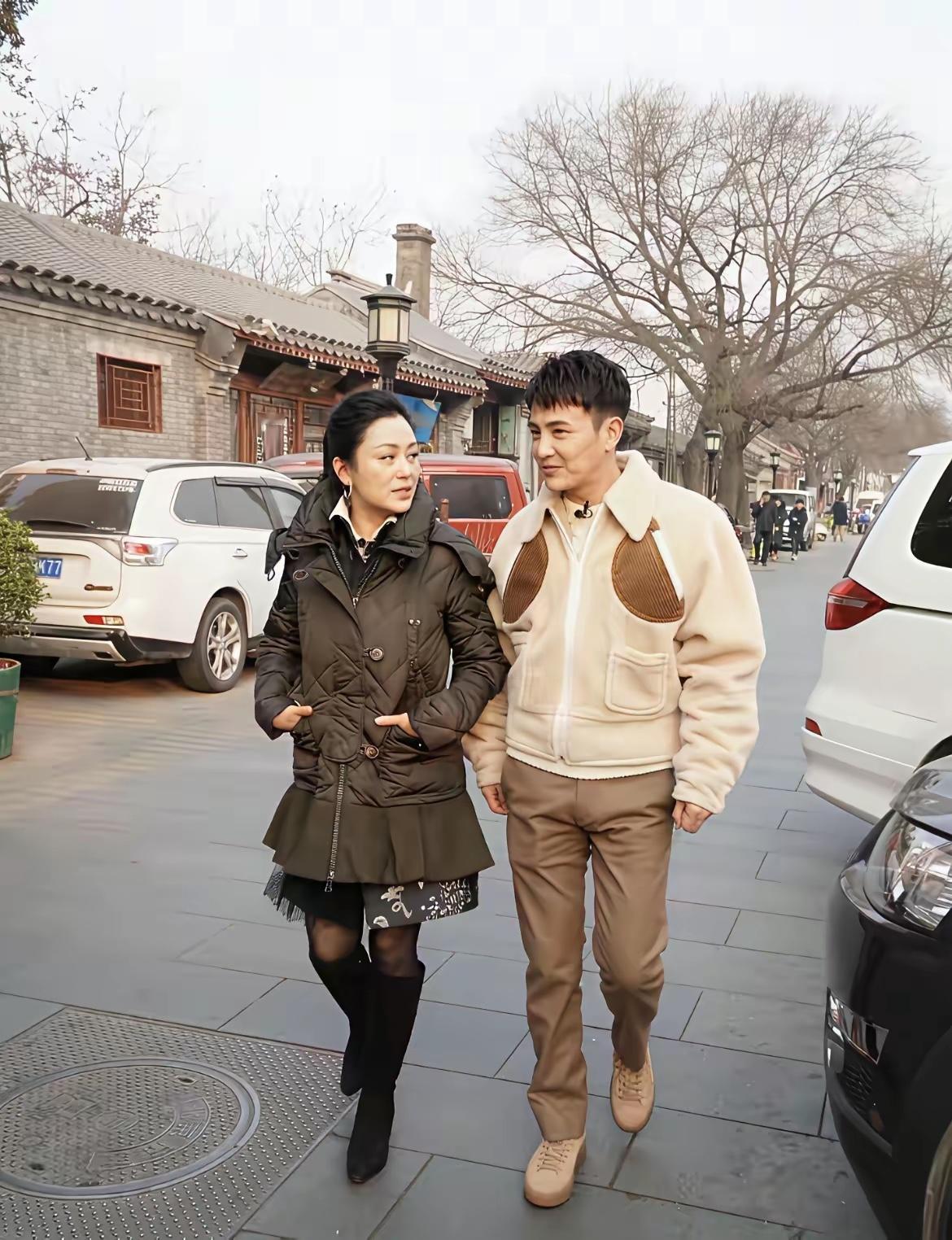 年轻时内娱颜值天花板，陈红可以说吃尽这张脸的“红利”。然而私底下越貌美的人越不懂