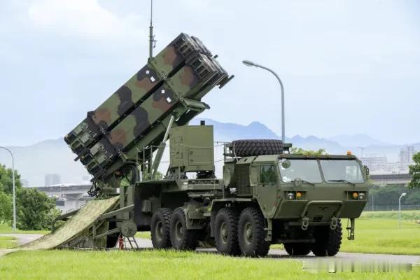 这政坛乱象简直太离谱了，让我有点看不懂！赖清德砸1.25兆搞防务特别条例，