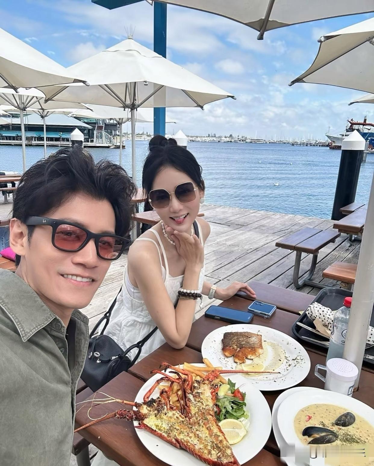 难怪富豪老公爱她如命，明明已经47岁了，状态还宛如少女，举手投足间尽显年轻女