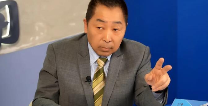 “美国会被中国拖垮！”唐湘龙大胆预测，他认为如果中国足够聪明，中国的想法应该和他