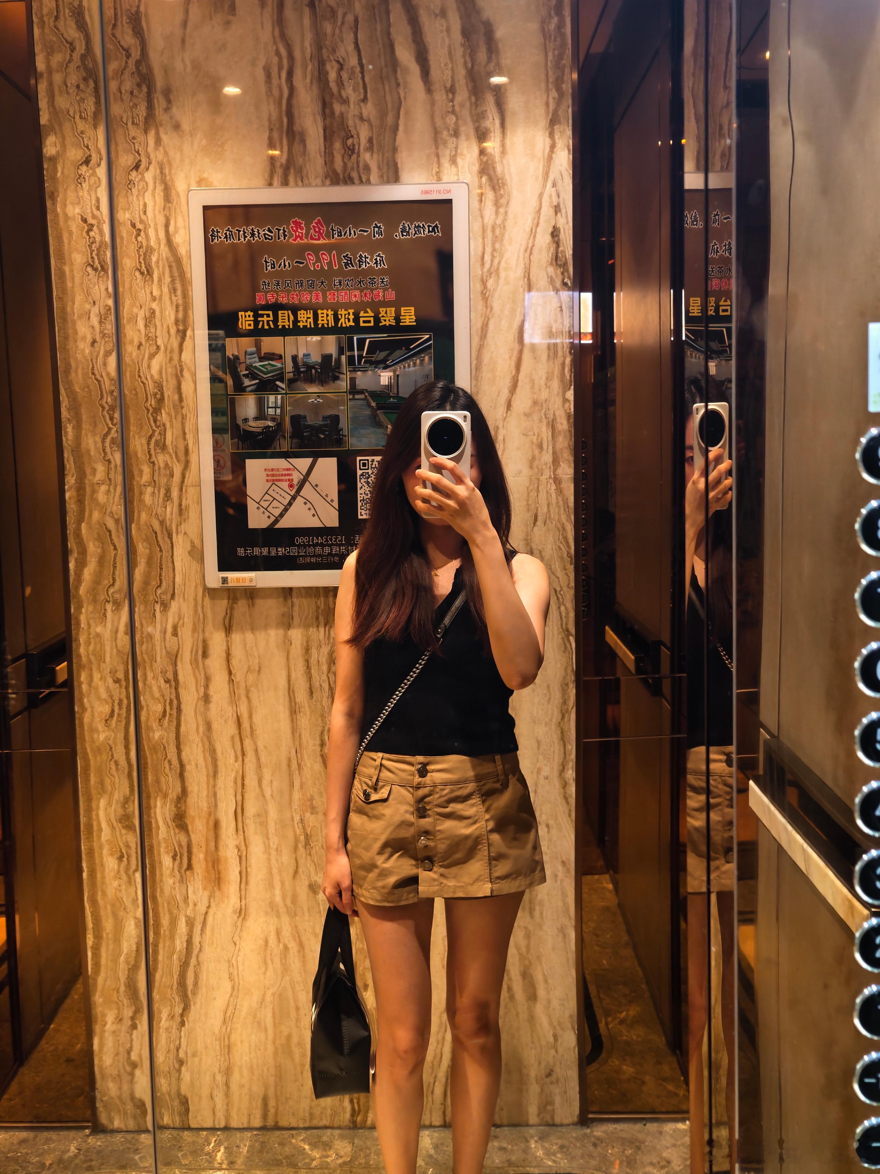 出门出门~去比亚迪恰个晚饭再看发布会！[doge]​​​