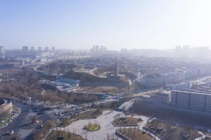 陕西榆林有潜力建设成旅游古城。榆林市榆阳区2024年GDP突破2000亿，一般公