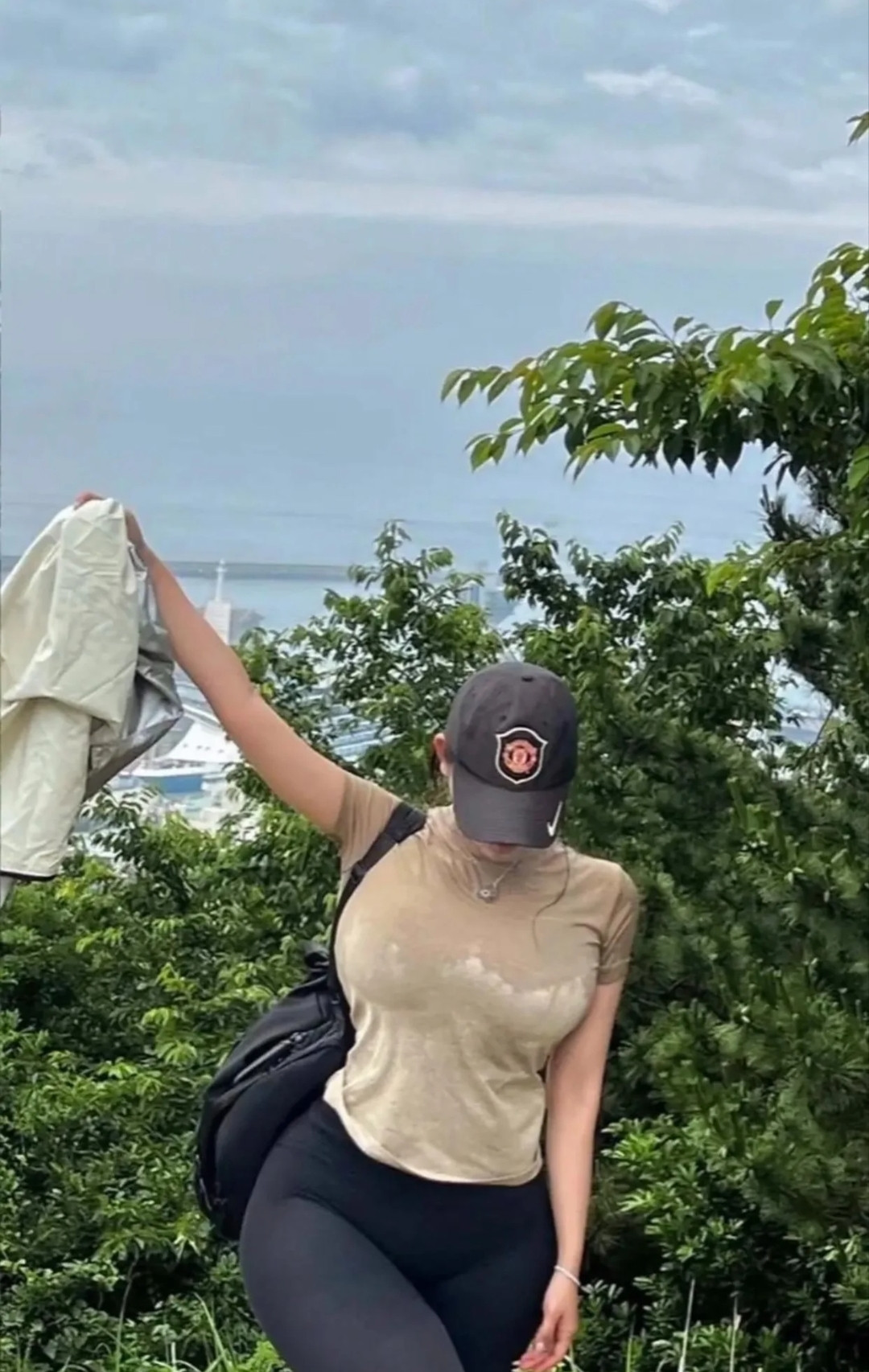 走错了路要记得回头，趁天还没黑，趁你还记得归途。
