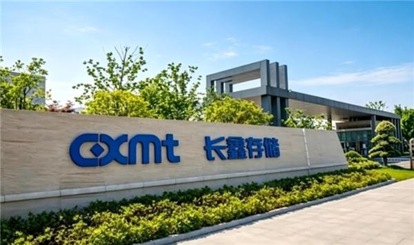 底气十足，不再退让！8月5日，据韩媒DigitalDaily报道，苹果为压缩