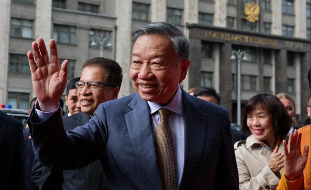 越南曾用最冷峻的现实，给中国上了一堂终生难忘的国际关系课。他们可以对炸死400万