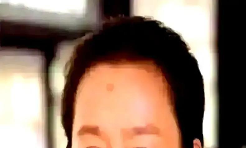 内容还原：画面：奚美娟工作室发布的亲子鉴定报告特写，公章清晰，结论明确。另一