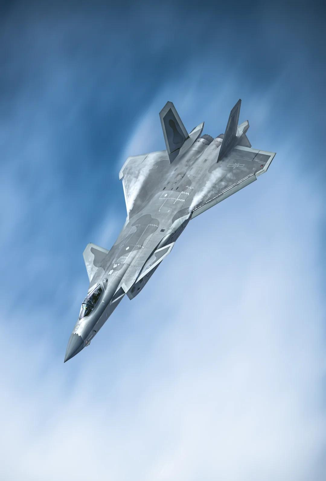 J20战机15周岁了！2011年1月11日13时11分，成都温江机场一声轰鸣，