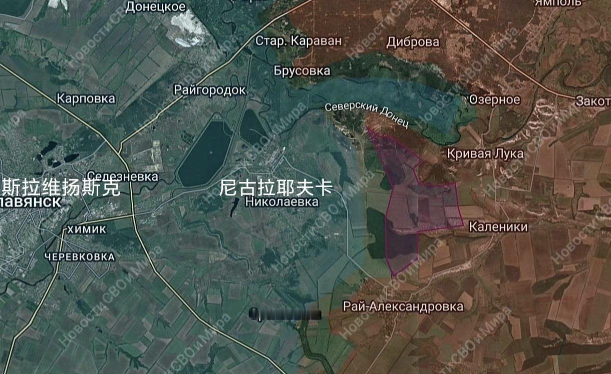 俄军南部集群在尼古拉耶夫卡东面继续向前推进，即将抵达尼古拉耶夫卡。乌军的防御是越