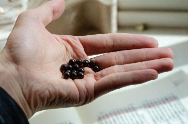 高血压别乱吃药！过度治疗伤身体，记好一个千年古方大家好，我是陈大夫！很多人一