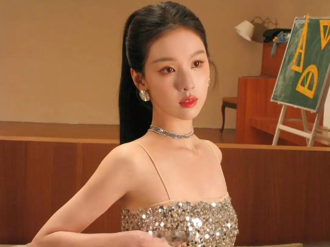 大家觉得陈都灵适合大光明高马尾吗？