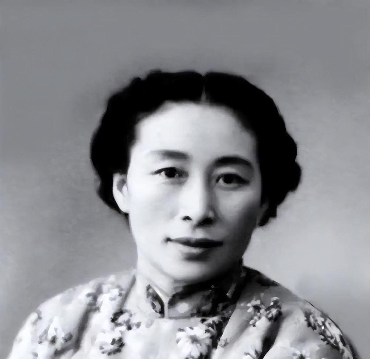 陈赓去世三十一年后，妻子傅涯飞抵台湾，居然有十余辆汽车在机场迎接她接机吗？19