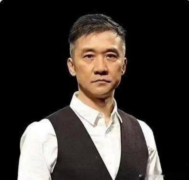 56岁黄志忠，15年前净身出户。当年他把2套房、车子、存款全给了前妻何音，签字