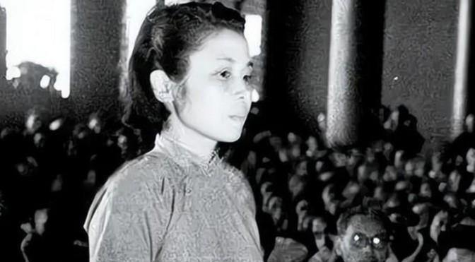 1940年，军统女特务冒死救下一名地下党，11年后，女特务被我党抓获，女特务提出