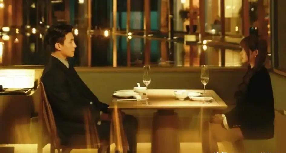 刘萧旭的新剧《撕婚》，我熬夜刷完，拳头硬了。不是因为剧情多刺激，而是替他那张曾