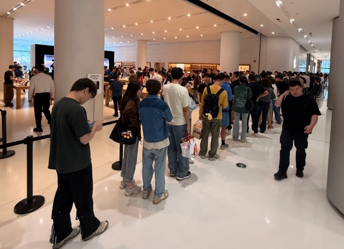 iPhone18ProMax加价二三百今年市场很明显：只有形态和交互做出新意的机