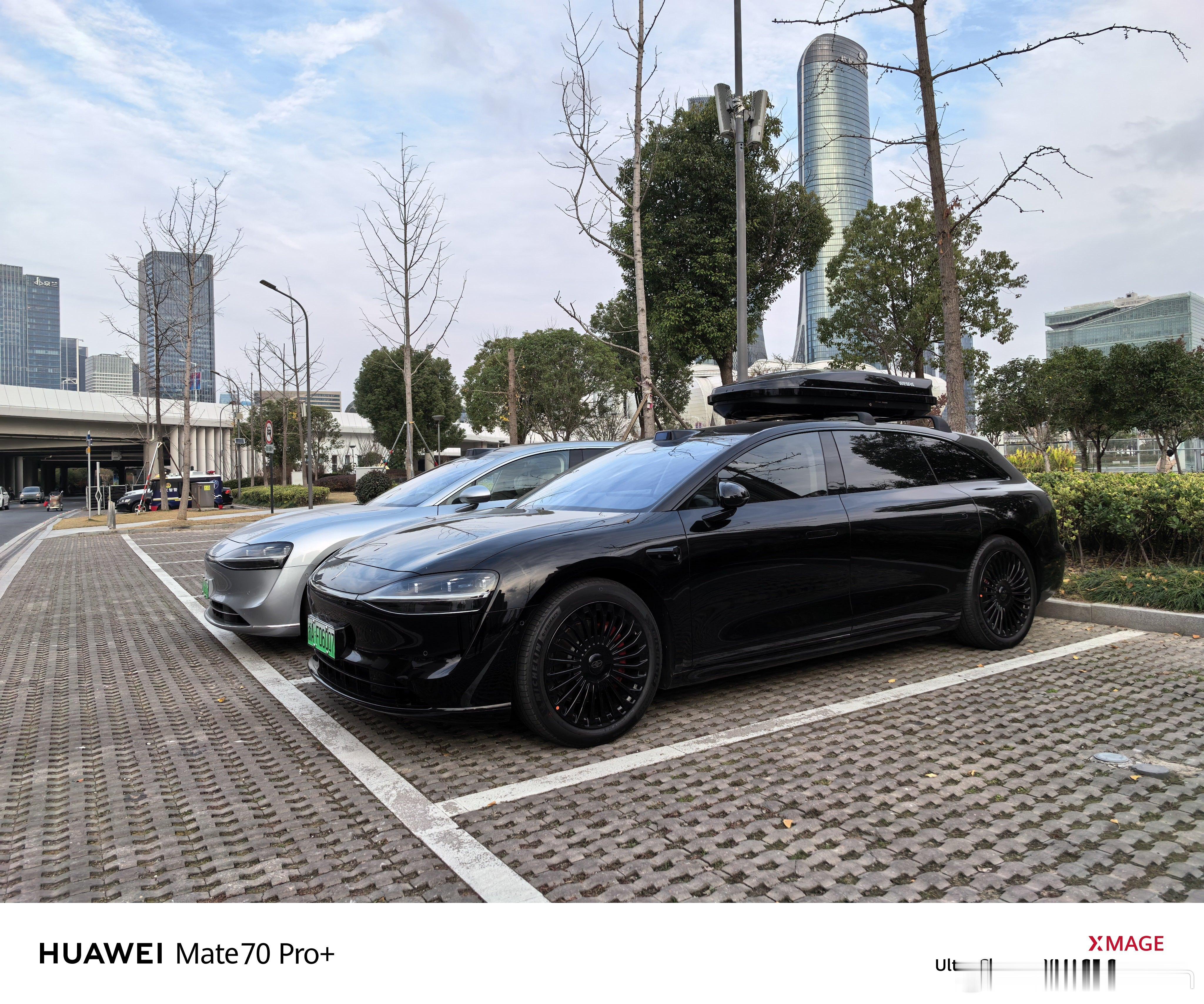 和兄弟碰头了，看着他的小书包有点好看啊你们说我要不要搞一个呢享界s9t