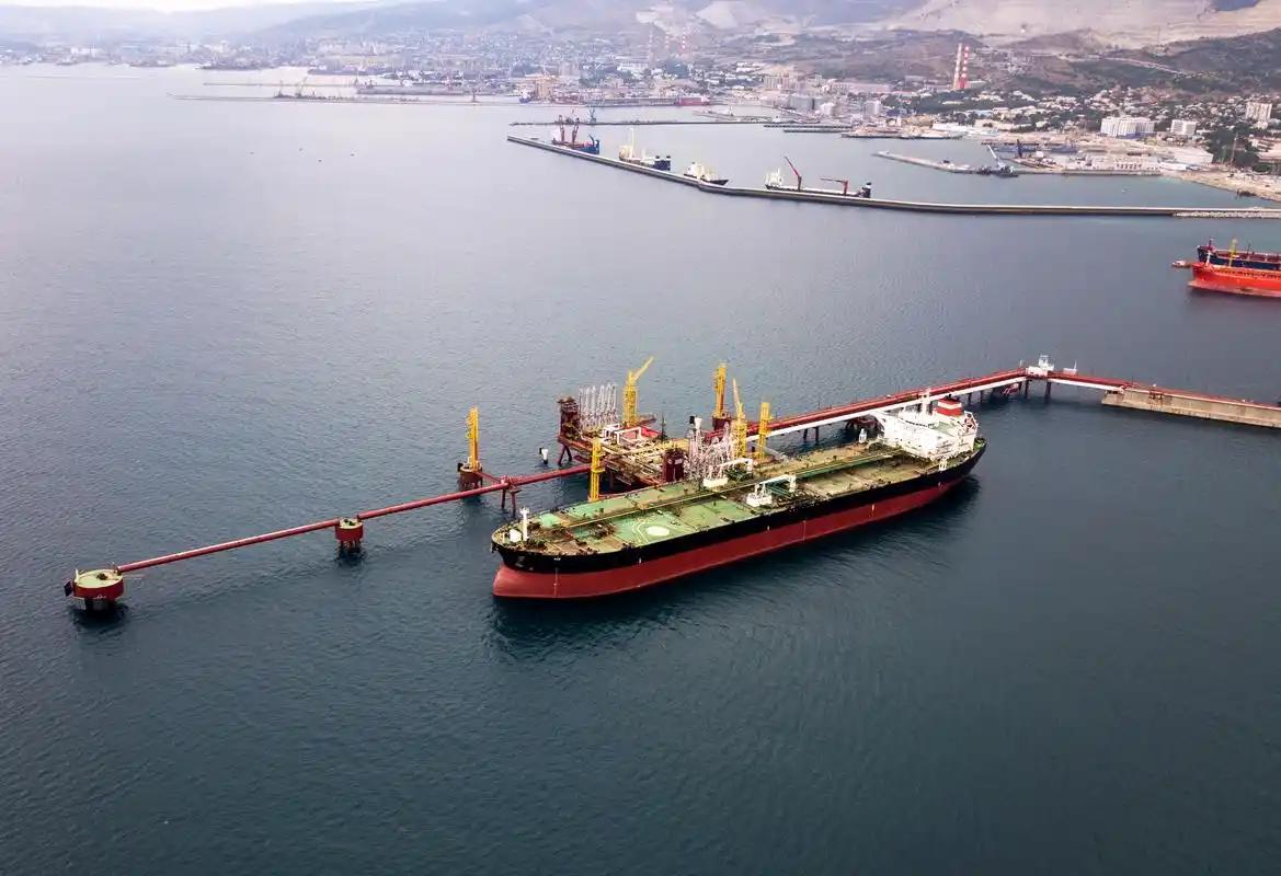 印度趁着中东战争的机会，对俄罗斯的石油是大买特买，在一周的时间内，就买了超过30