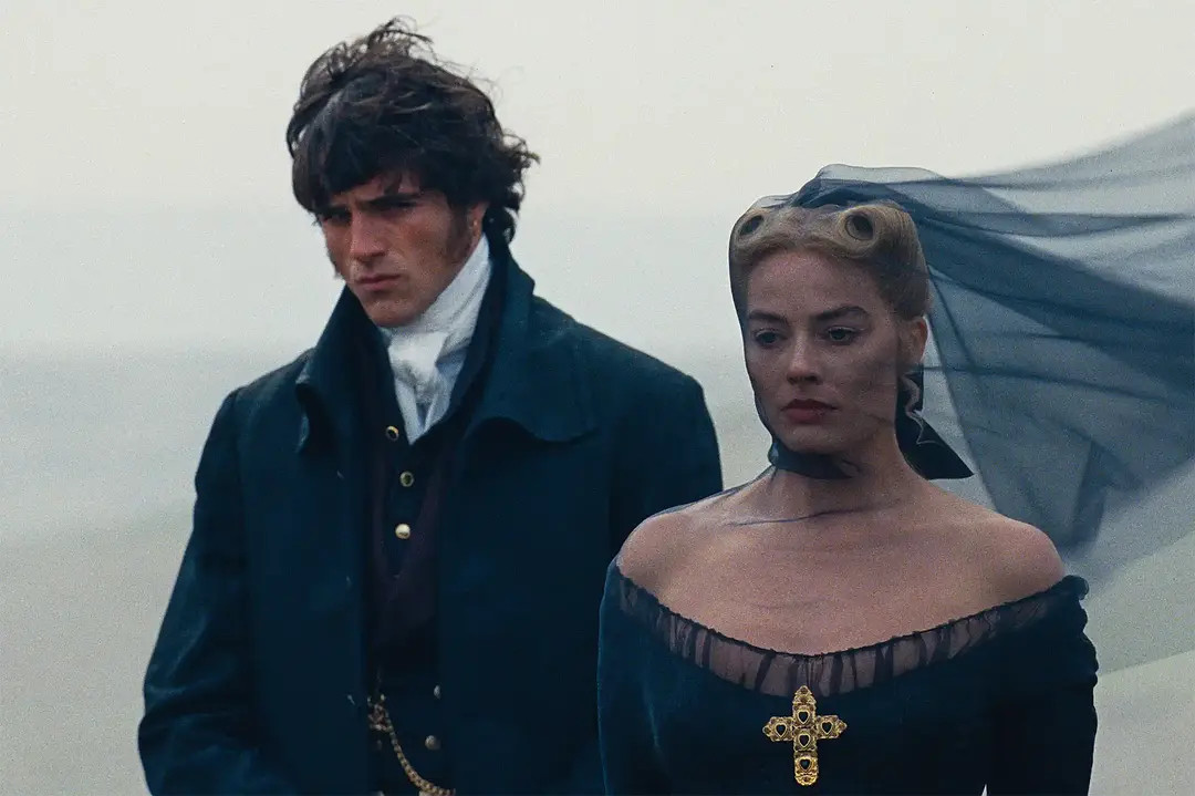 玛格特·罗比最近透露，她给自己的闺蜜团搞了一场《呼啸山庄》的私人试映会。说起那