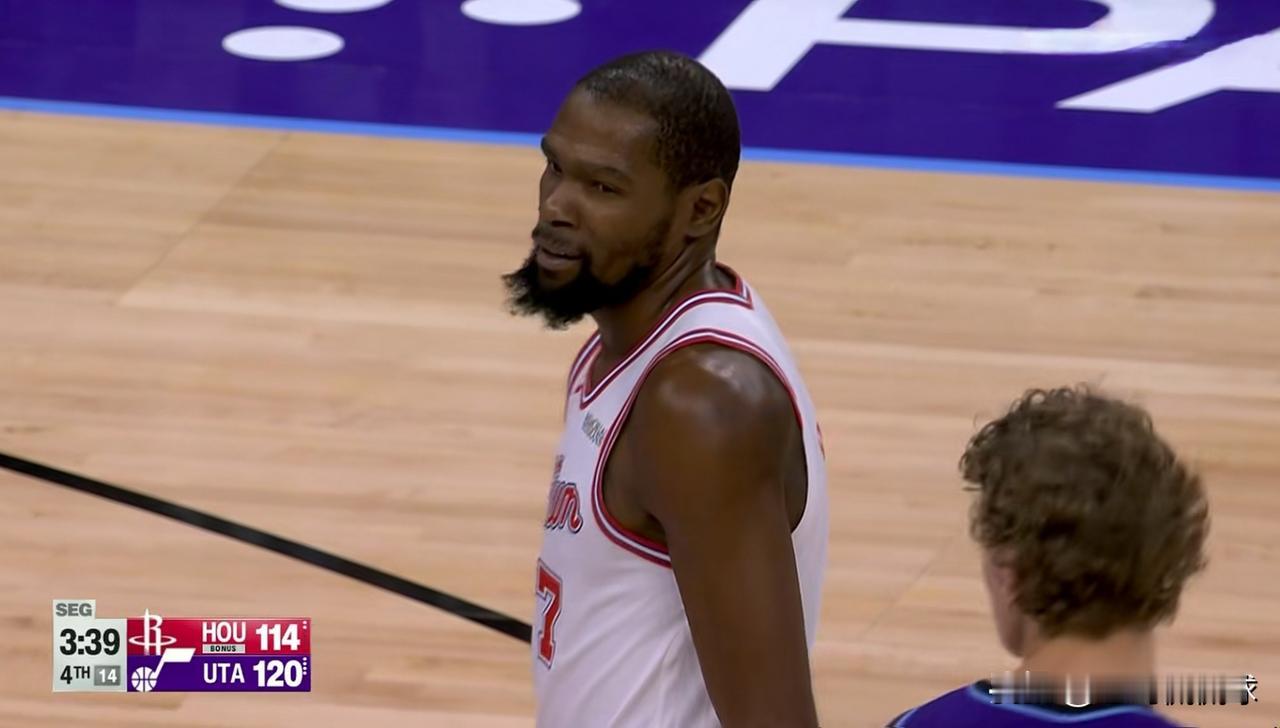 火箭当家球星杜兰特的带队能力真是太差了！今天火箭在客场以125：133爆冷输给了