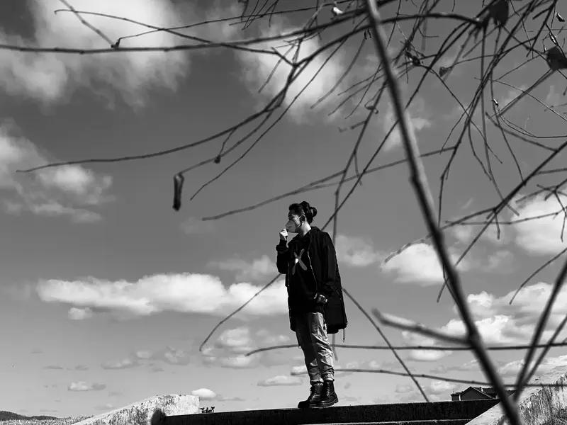 人生不如意十有八九，谁都躲不过。面对不如意，心态得先稳住。一味抱怨没啥用，像考试