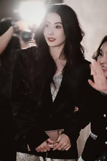 张柏芝不愧是上天赏吃的漂亮饭从灵动的少女到妩媚的女神，张柏芝用颜值诠释了美。