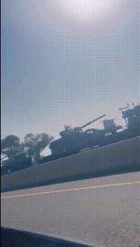 随着局势日益紧张，巴基斯坦已开始在印巴边境沿线集结兵力，并表示准备对任何印度侵略