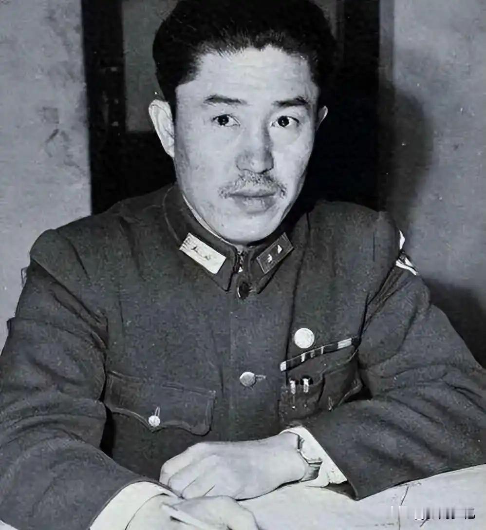 最现实的人性！名将嫌官小清贫度日，妻子弃夫嫁富商，晚年追悔莫及1952年郑