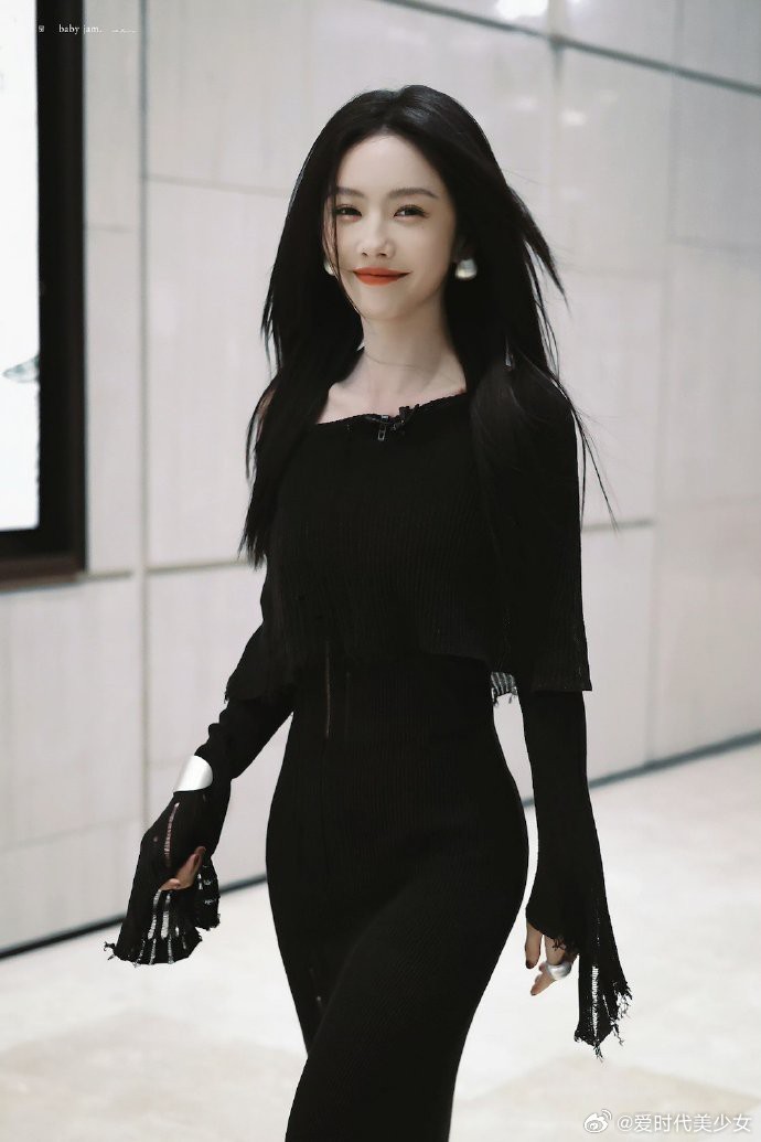 张云龙蔡文静友情令人称羡，颜值亦佳。蔡文静舞台出色，即便无鼓励也亮眼，期待浪姐表