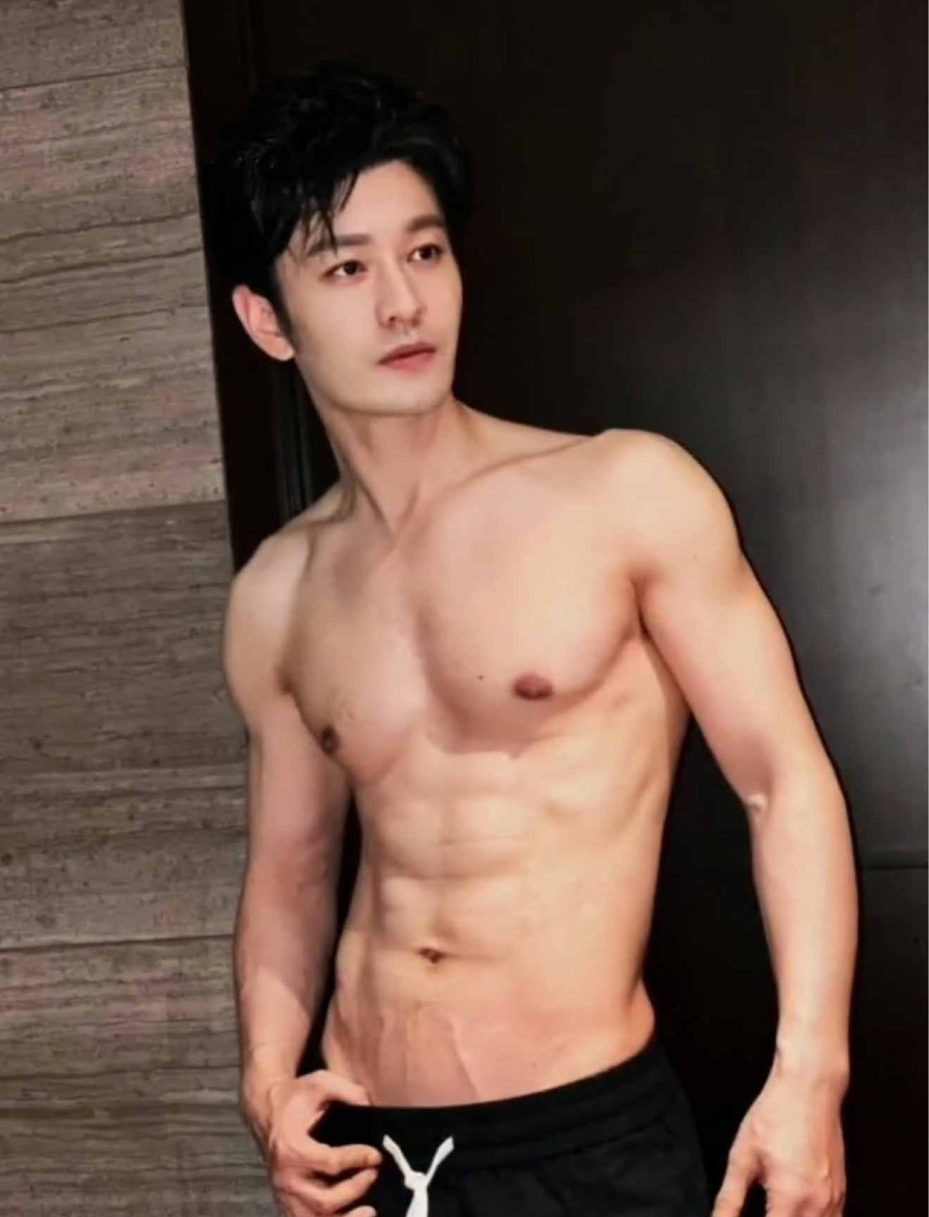 瘦了的晓明哥确实帅像肖战了哈哈哈哈哈黄晓明自曝两年间体重浮动超70斤黄晓明减重