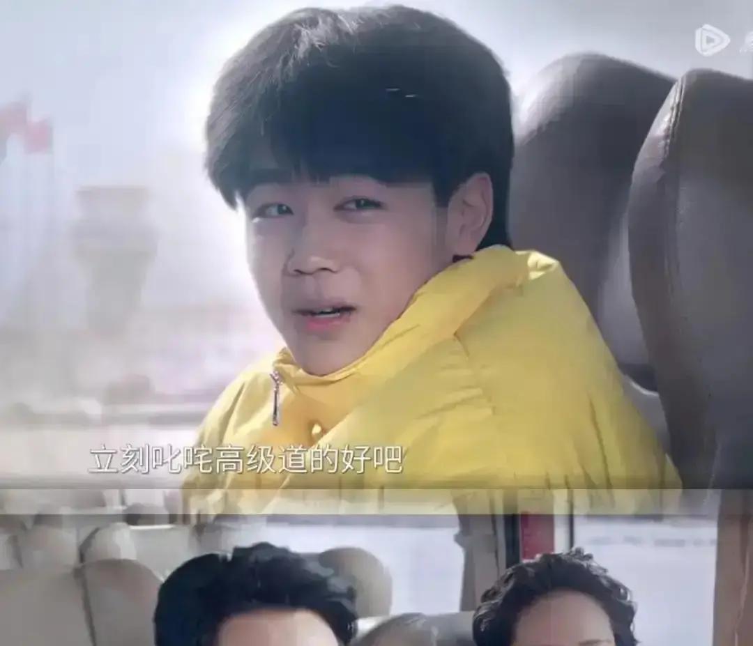 女儿一票否决豪门婚事聂家千金把亲爹的订婚请柬撕了。理由简单：新娘家没有矿，