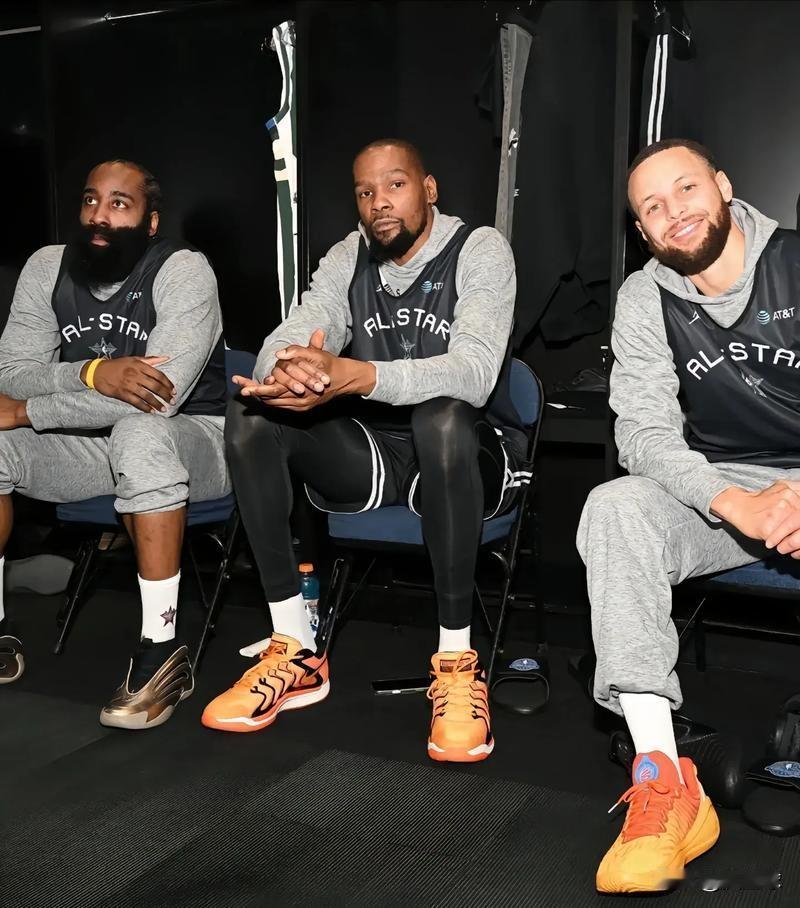 赛季结束杜兰特超乔丹，哈登超奥尼尔，库里超奥拉朱旺杜兰特本赛季场均27.2分