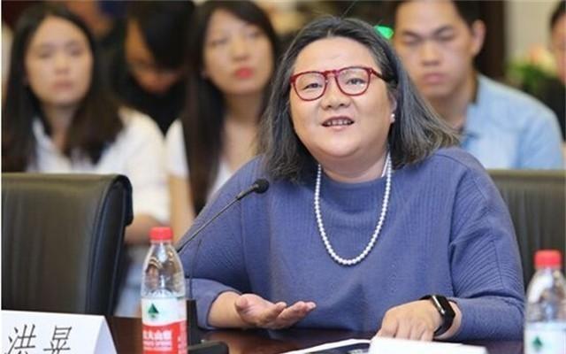 洪晃：妈妈在上海买的房子，我都不敢和别人说，怕人笑话我当洪晃直言”妈妈在上海