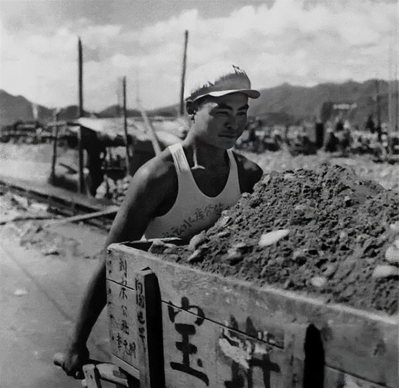 有网友抛出惊人观点：中国最鼎盛的时期，并非今天，而在1949年至1976年。