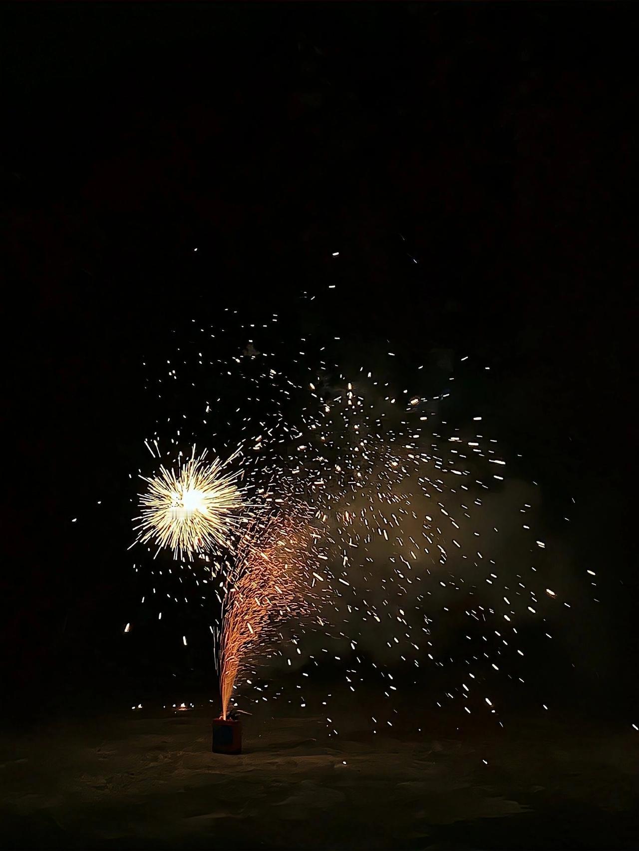 五十岁，这个年学会了不较劲过了五十，这个年过得格外明白。年夜饭桌上，女儿