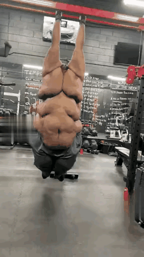 来参加荒野求生，光喝水都能拿冠军！胖子为了健康去减服中心减肥，经过近半年炼狱