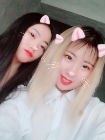 笑话：老婆问我：“如果有女的勾引你，你会怎么做？”我拍着胸脯说：“那你放心，我肯