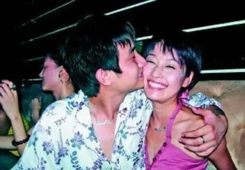2006年，马伊琍30岁，文章才22岁，两人已经偷偷谈恋爱，却谁也没公开。结果拍